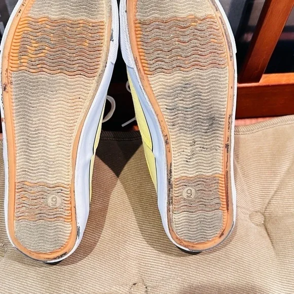 US Sports Women Sneakers. - Picture 2 of 15